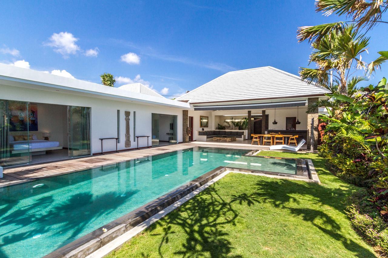 Tira - Elegant 3br In Villa