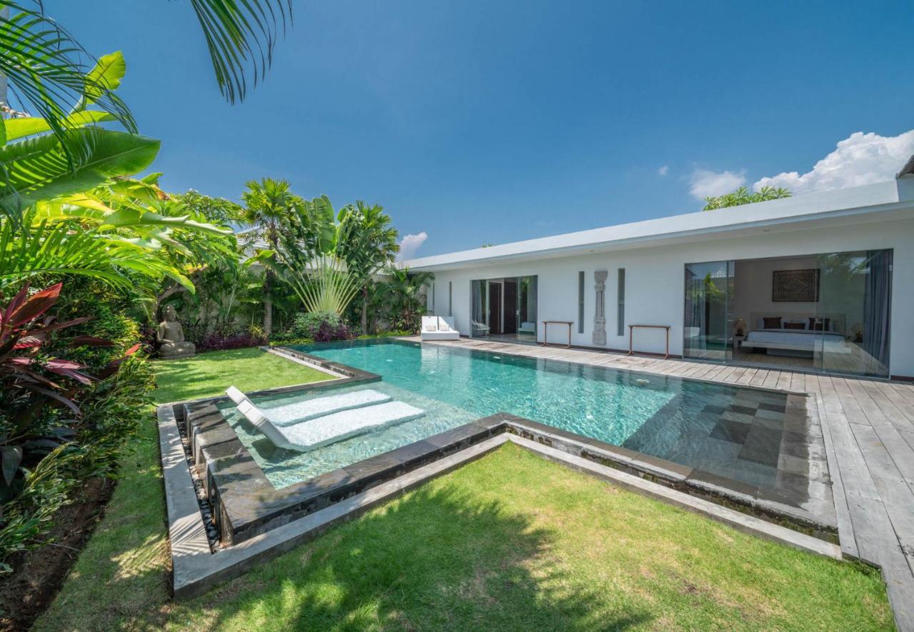 Tira - Elegant 3br In Villa