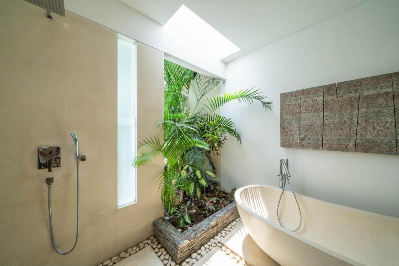 Tira - Elegant 3br In * Seminyak (Bali)