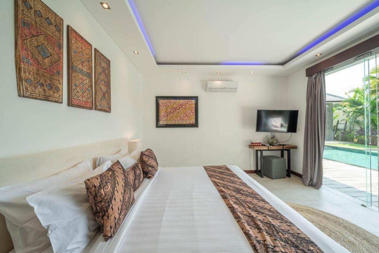 Tira - Elegant 3br In Seminyak (Bali)
