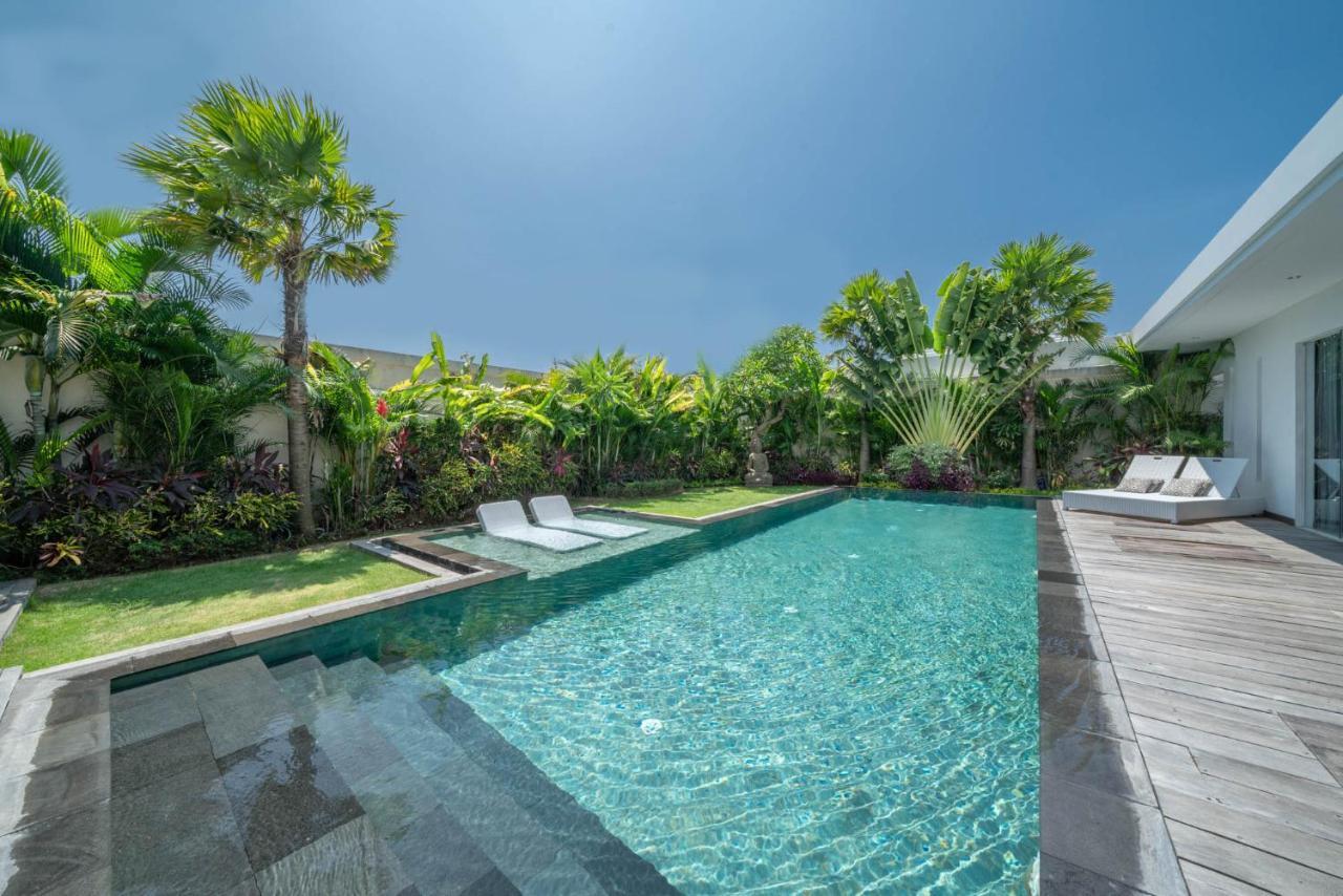 Tira - Elegant 3br In Seminyak (Bali)